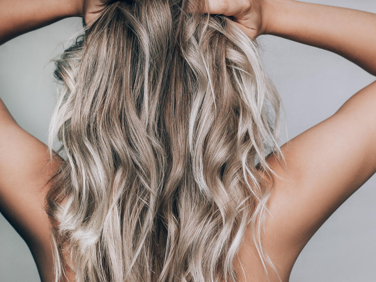 szampon koloryzujący kryjący siwe włosy
