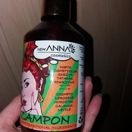 szampon z naftą kosmetyczną i z ekstraktami new anna