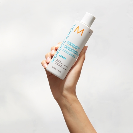 moroccanoil moisture repair odżywka do włosów zniszczonych zabiegami chemicznym