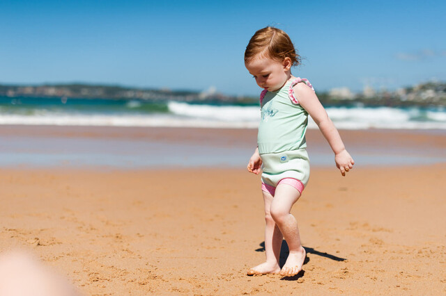 pieluchy na plażę dla niemowląt ochrona przed piaskiem