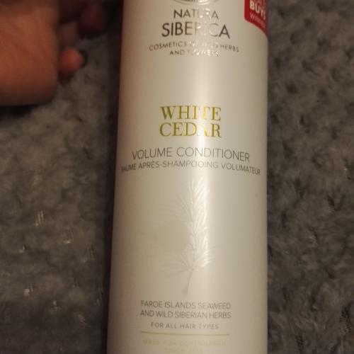 natura siberica white cedar szampon zwiększający objętość 400ml