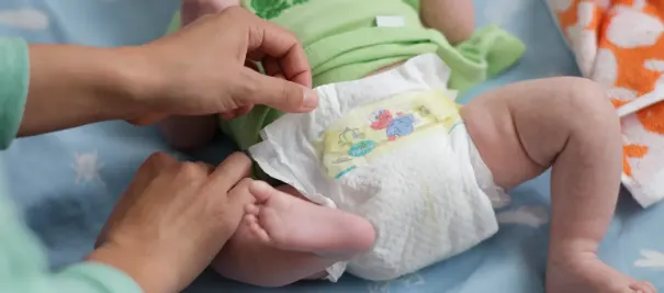 niemowlę kto częsciej obsikuje podczas zmiany pieluchy