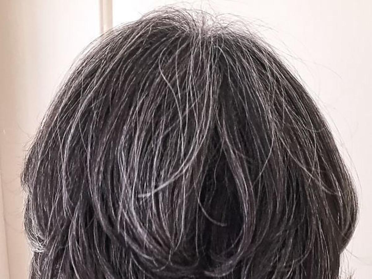 siwe włosy na ciemne szampon